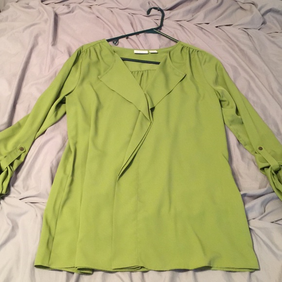 Green Blouse - Picture 1 of 2
