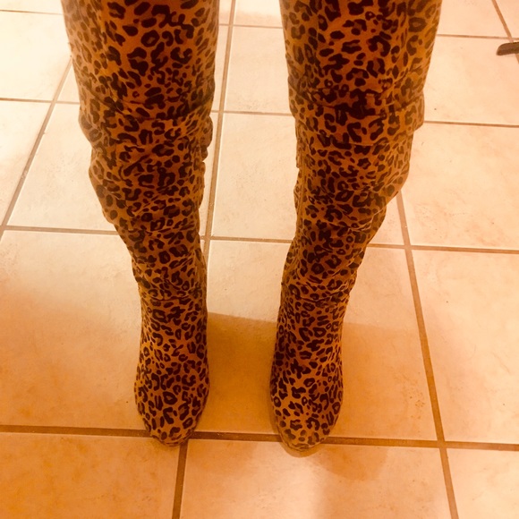 Boots - Picture 2 of 5