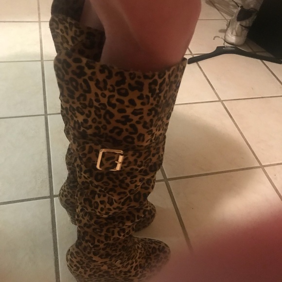 Boots - Picture 3 of 5