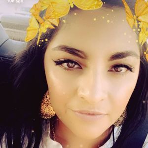 Meet your Posher, Claudia