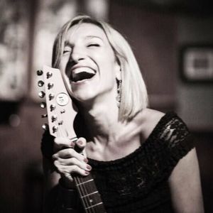 Meet your Posher, Estelle