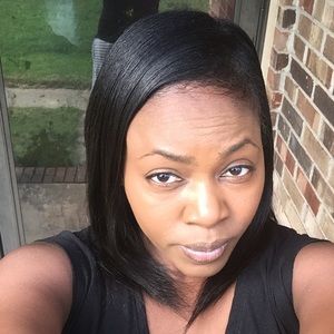 Meet your Posher, Ebonie