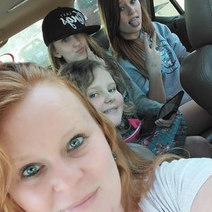 Meet your Posher, Cynthia