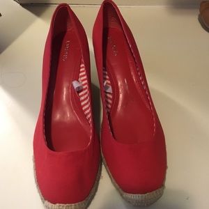 New, never worn Linen Wedges without tags