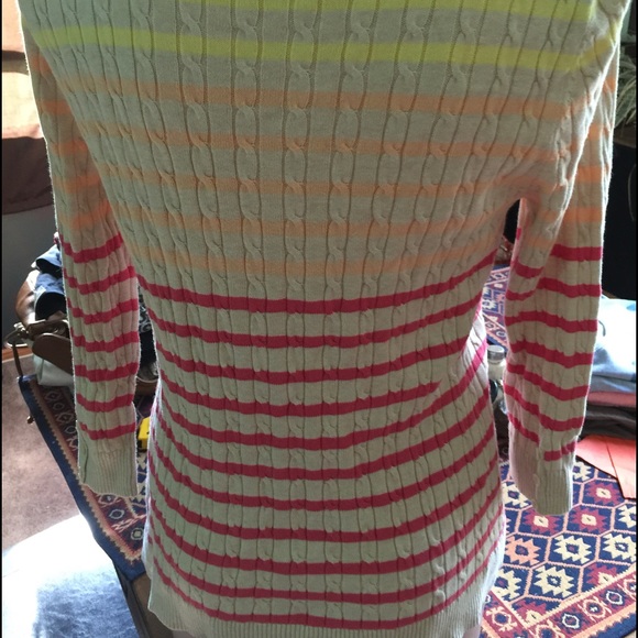 Croft & Barrow ladies sweater - Picture 2 of 3