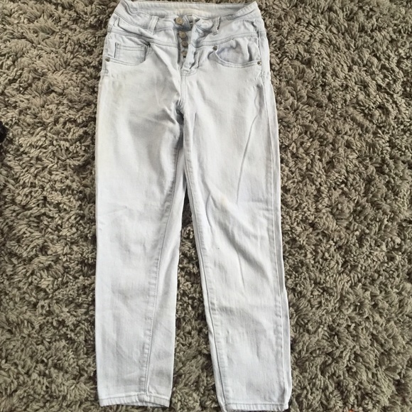 Aeropostale high wasted light wash jeans - Picture 1 of 2