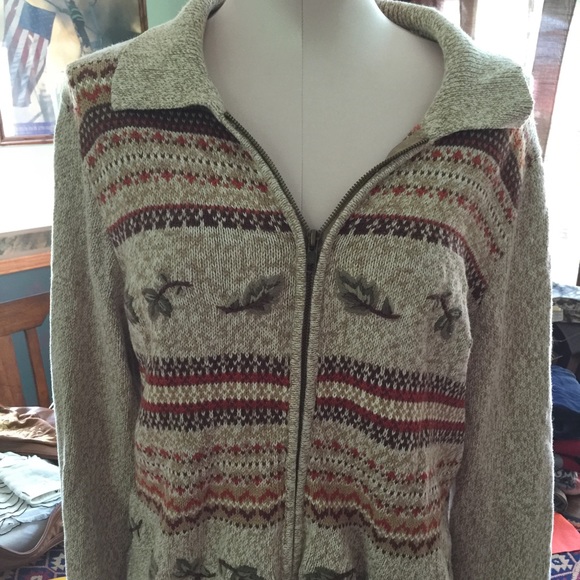 Sweater - Picture 1 of 4