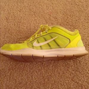 Neon green nike tennis shoes