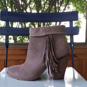 NWOT.. Jessica Simpson Fringe Booties!