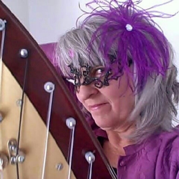 Meet your Posher, Leslie - Picture 3 of 4