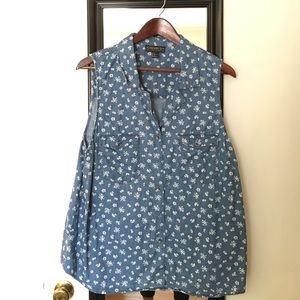 Sleeveless Floral Top by Forever 21