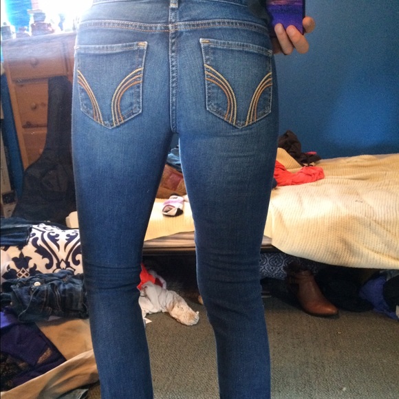 Medium wash hollister jeans