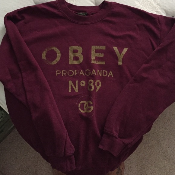 Obey crew neck hoodie