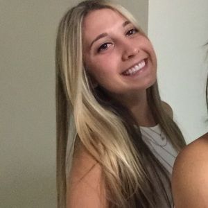 Meet your Posher, Alyssa