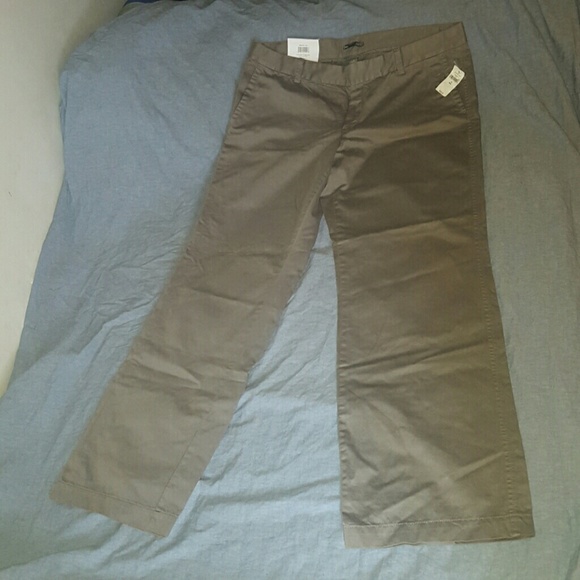 Gap straight fit khaki pants