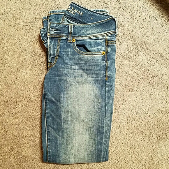 American Eagle size 4 Short  kick boot jeans.