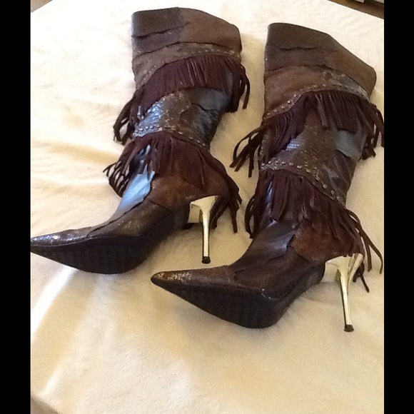 How to Style Knee-High Boots Like the Fashion Pros This Fall  Fashion knee high boots