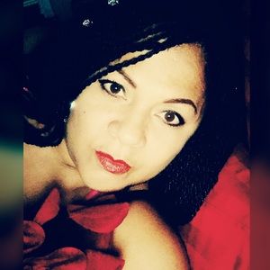 Meet your Posher, Monica