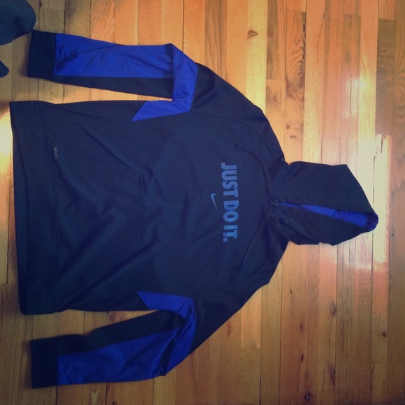 Men's Nike sweatshirt