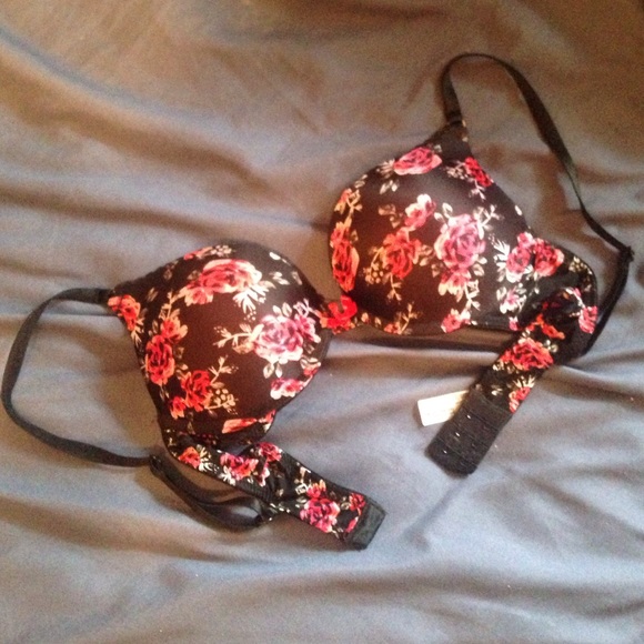 Black floral bra