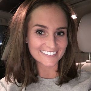 Meet your Posher, Katelyn