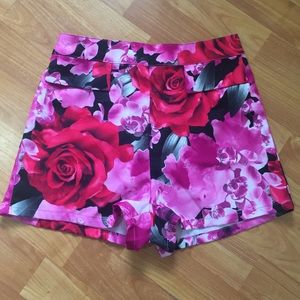 High waisted pink flower shorts🌸💗🌸
