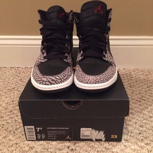 Air Jordan 1 Retro Hi