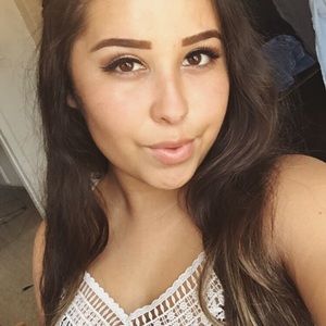 Meet your Posher, Adriana