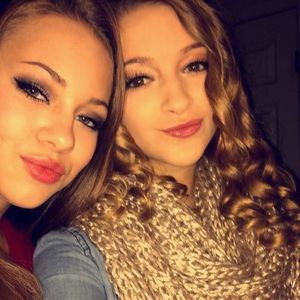 Meet your Posher, Lyndi