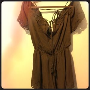 FREE PEOPLE ••• Romance off the shoulder romper