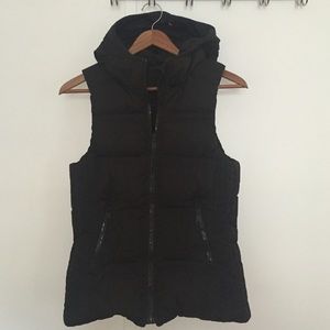 Lululemon black puffy vest. Size 4.