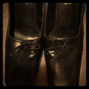 Franco Sarto Black leather dress shoes