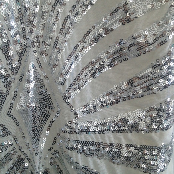 Sequence silver and white dress - Picture 2 of 2