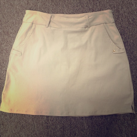 Khaki tennis skirt