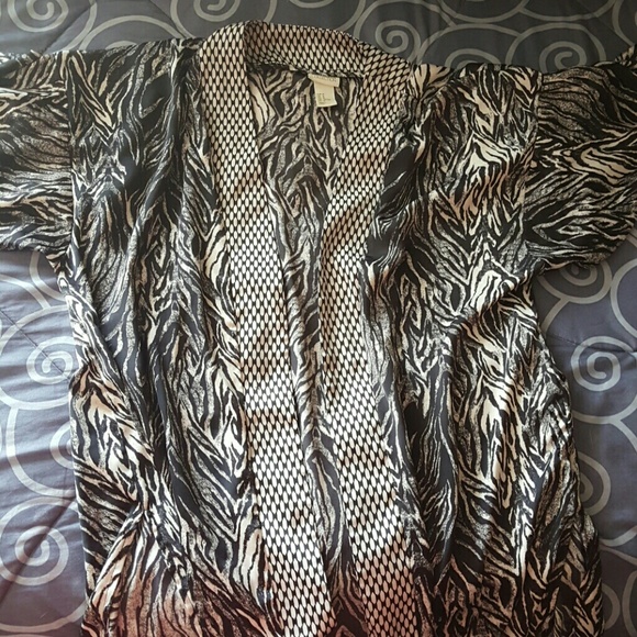 Short Sleeved Kimono