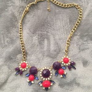 Statement necklace