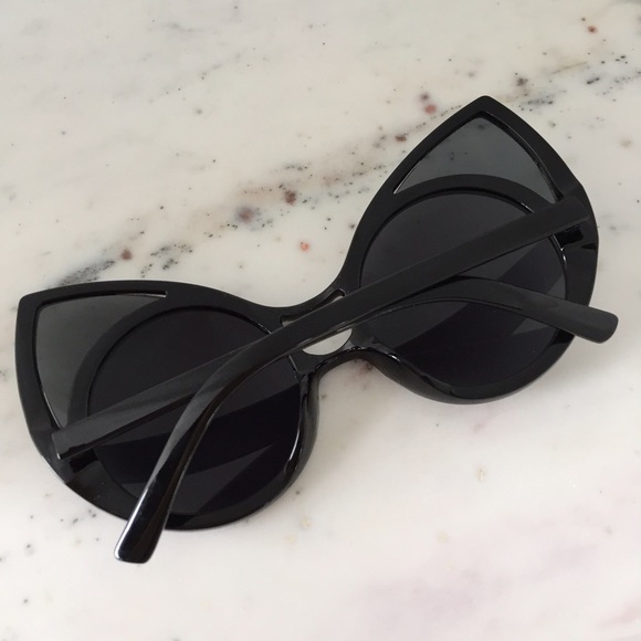 "Audrey" Sunglasses || Black Cat Eye - Picture 3 of 6