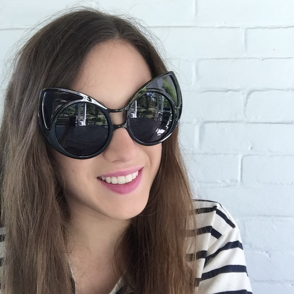 "Audrey" Sunglasses || Black Cat Eye - Picture 5 of 6