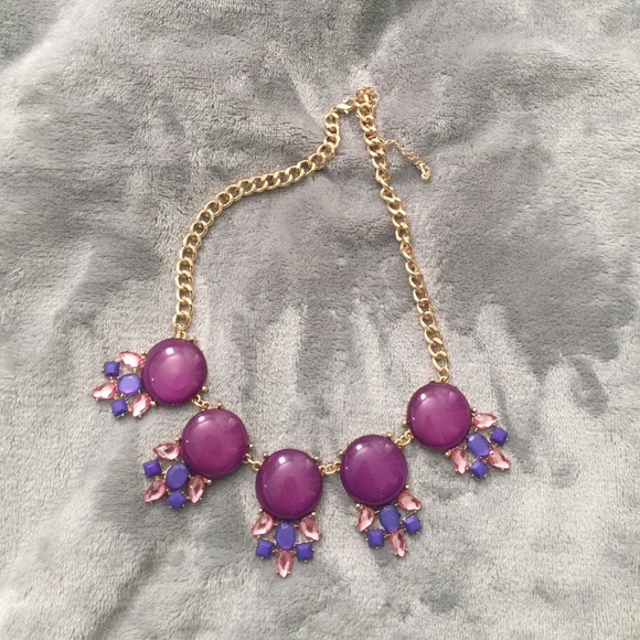 Statement necklace