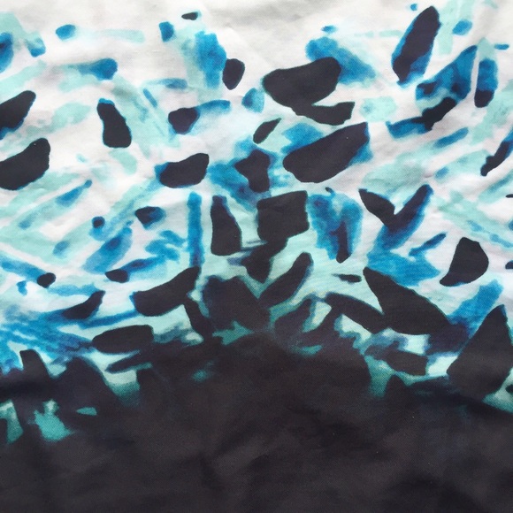 Patterned Blouse - Picture 3 of 3