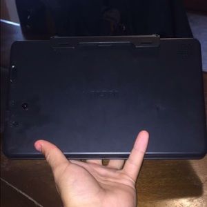 Tablet with removable keyboard