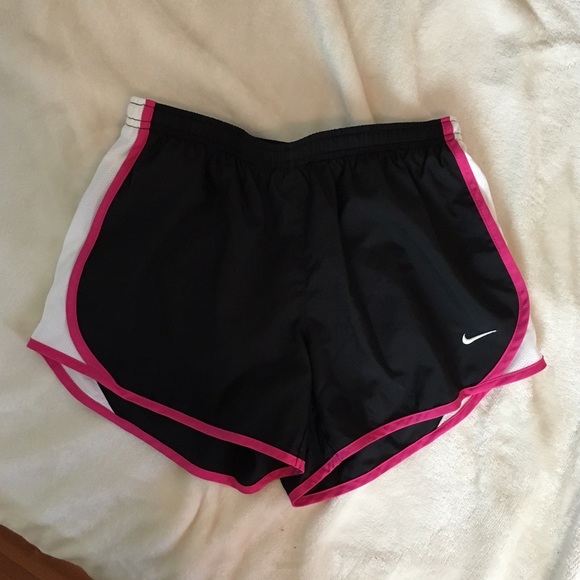 NIKE DRI-FIT SHORTS