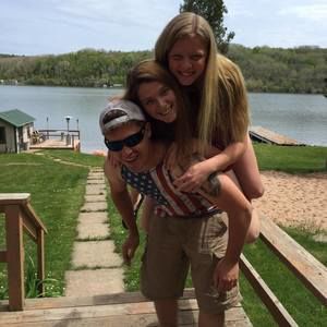 Meet your Posher, Kiley