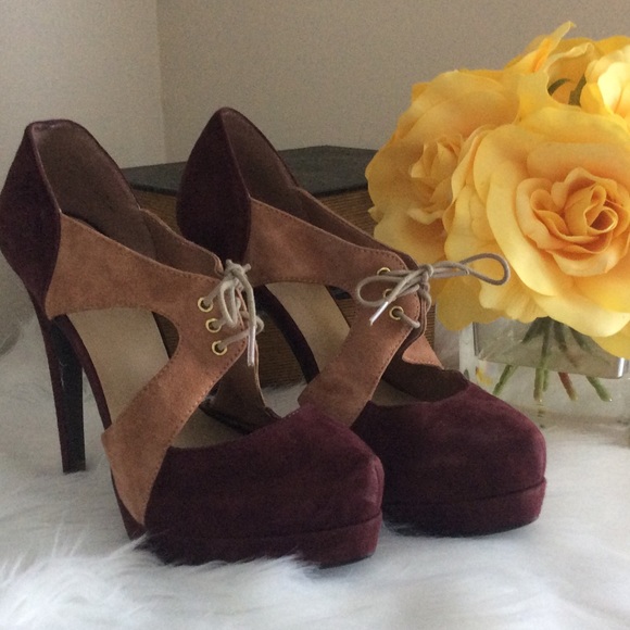 CLEANING CLOSET EVERYTHING IS $15 - Picture 1 of 1