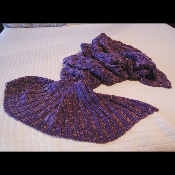 Crocheted Mermaid Tail Purple me pink Blanket - Picture 2 of 2