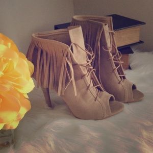 CLEANING CLOSET EVERYTHING IS $15