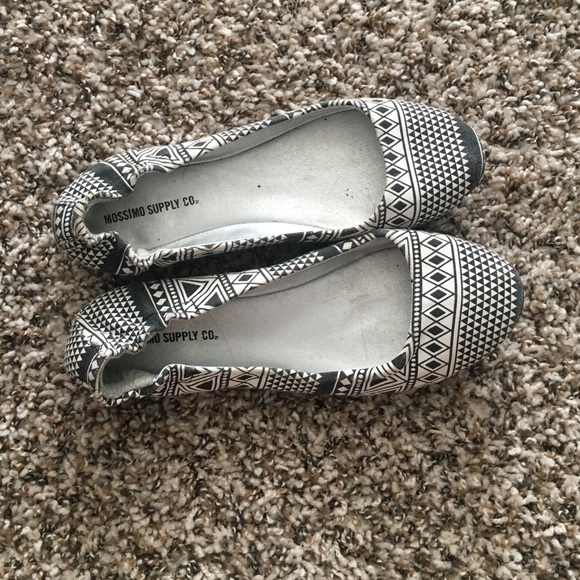 Aztec Print Flats