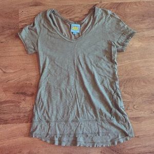 Army green beachy tee shirt