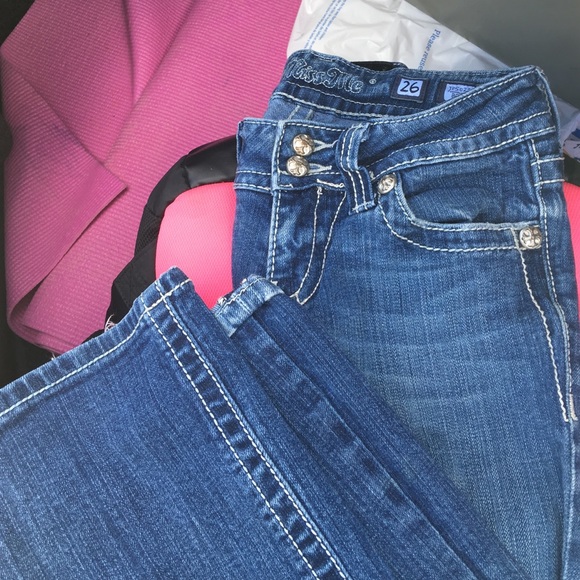 Size 26 Miss Me jeans! - Picture 3 of 5