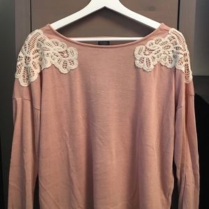 Long sleeves, scoop back shirt